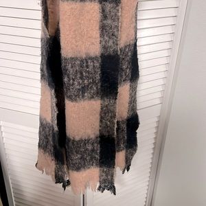 Cozy Oversized Wool Scarf